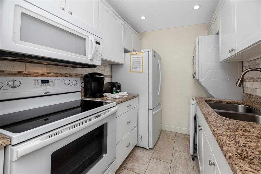 159 MEDALLION BOULEVARD F photo 18