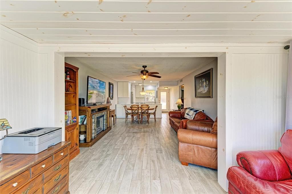 9409 CATALINA DRIVE photo 24