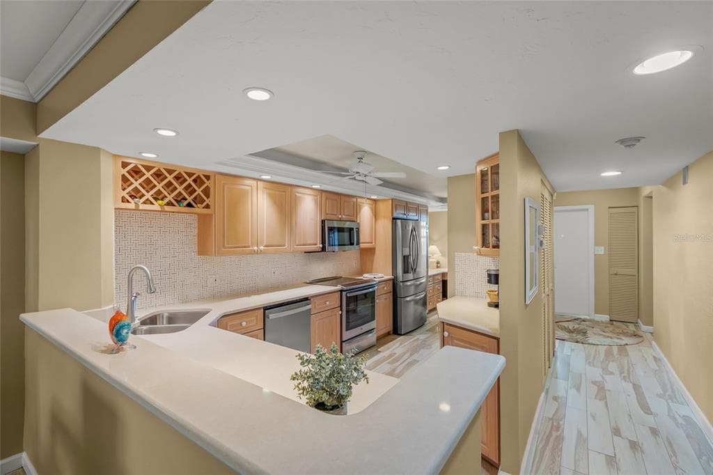 5780 MIDNIGHT PASS ROAD B105 photo 19