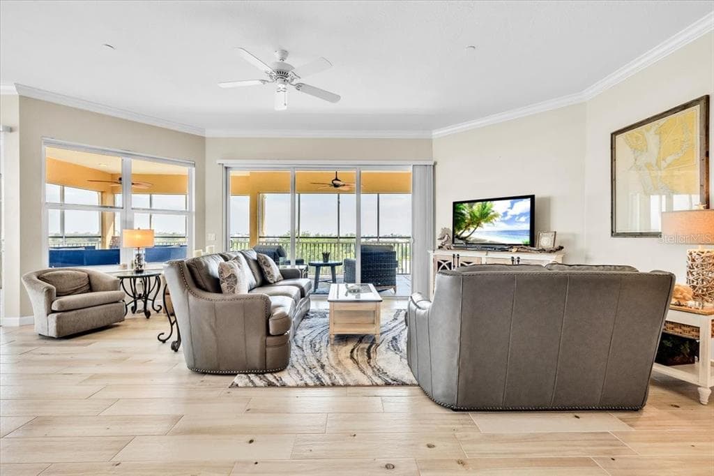 8560 AMBERJACK CIRCLE 301 photo 7