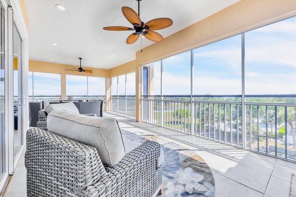 8560 AMBERJACK CIRCLE 301 photo 3