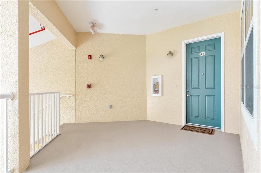 8560 AMBERJACK CIRCLE 301 photo 4