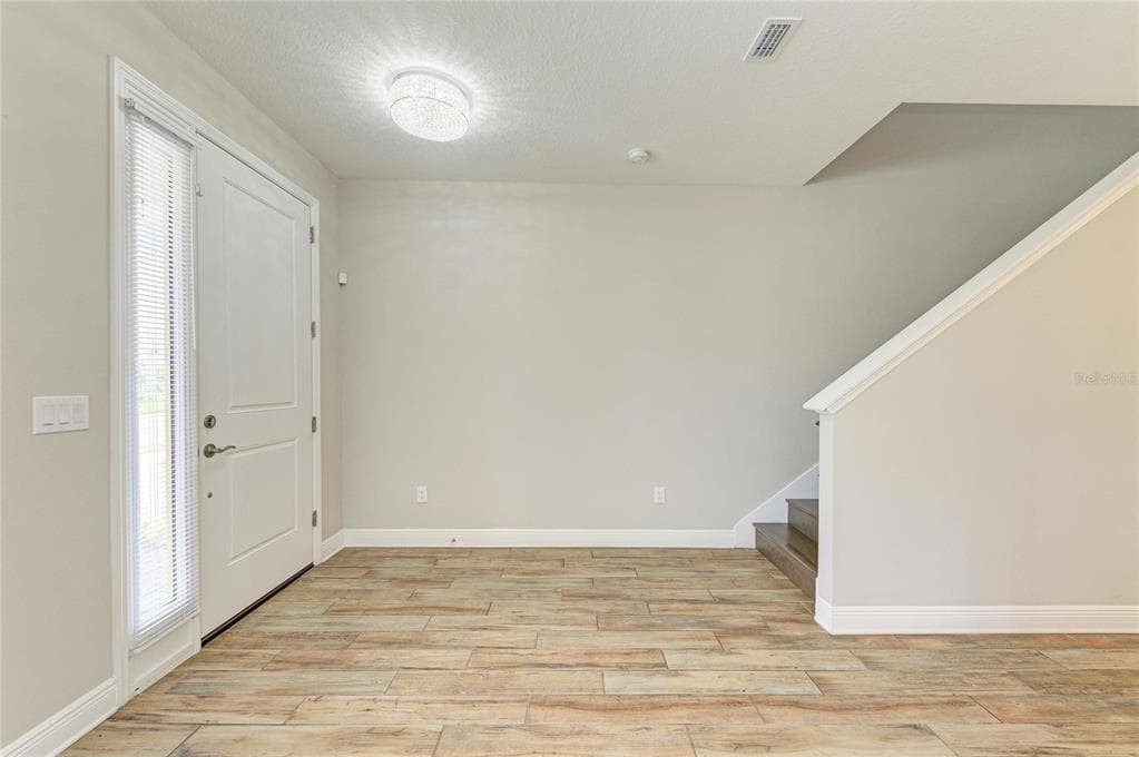 4745 ANTRIM DRIVE photo 6