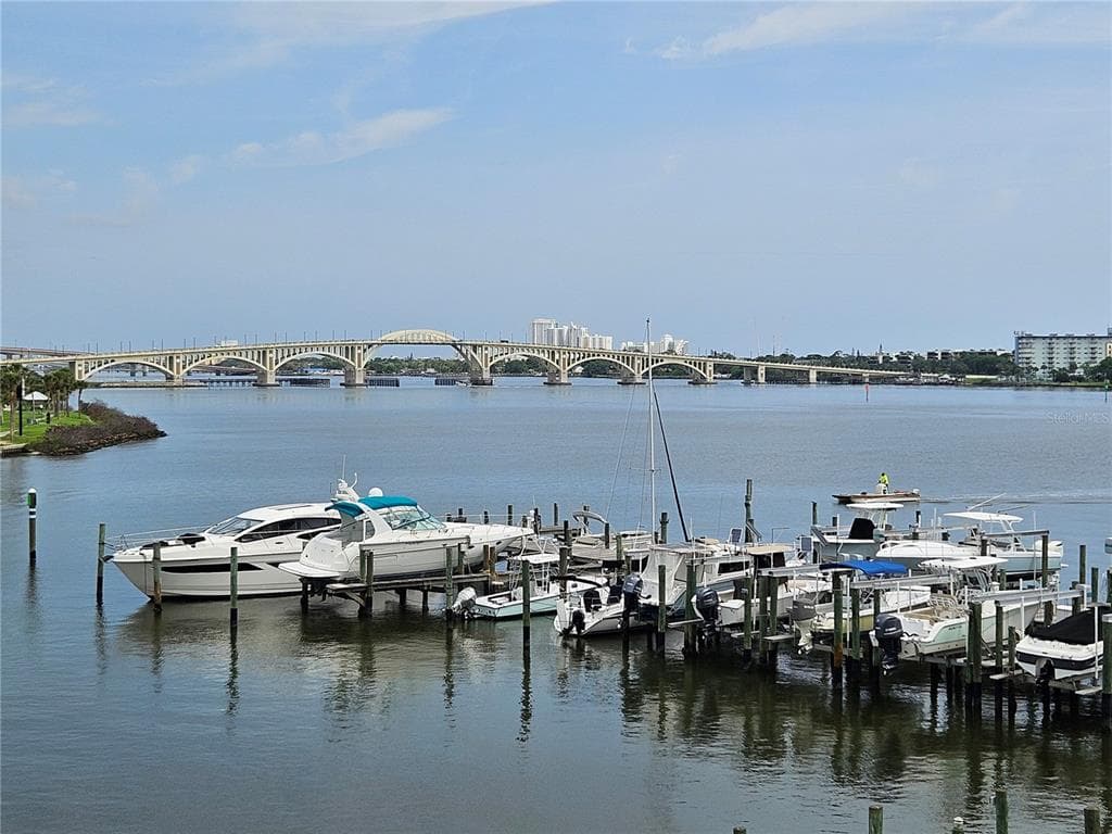 632 MARINA POINT DRIVE 6320 photo 16