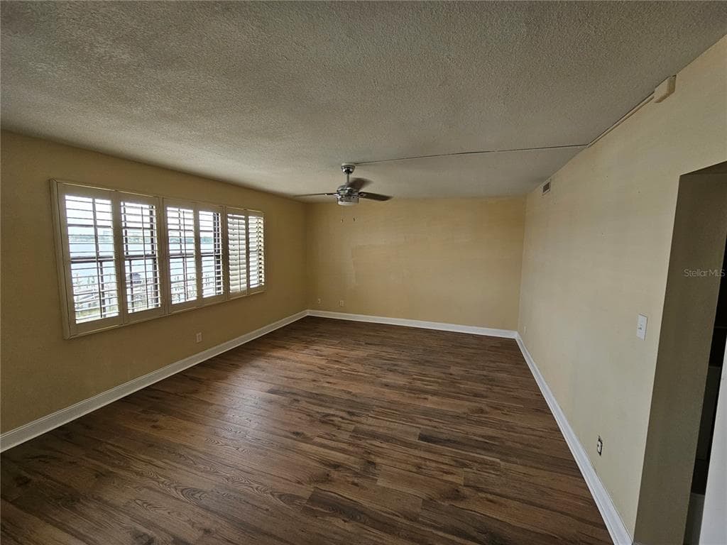 632 MARINA POINT DRIVE 6320 photo 18