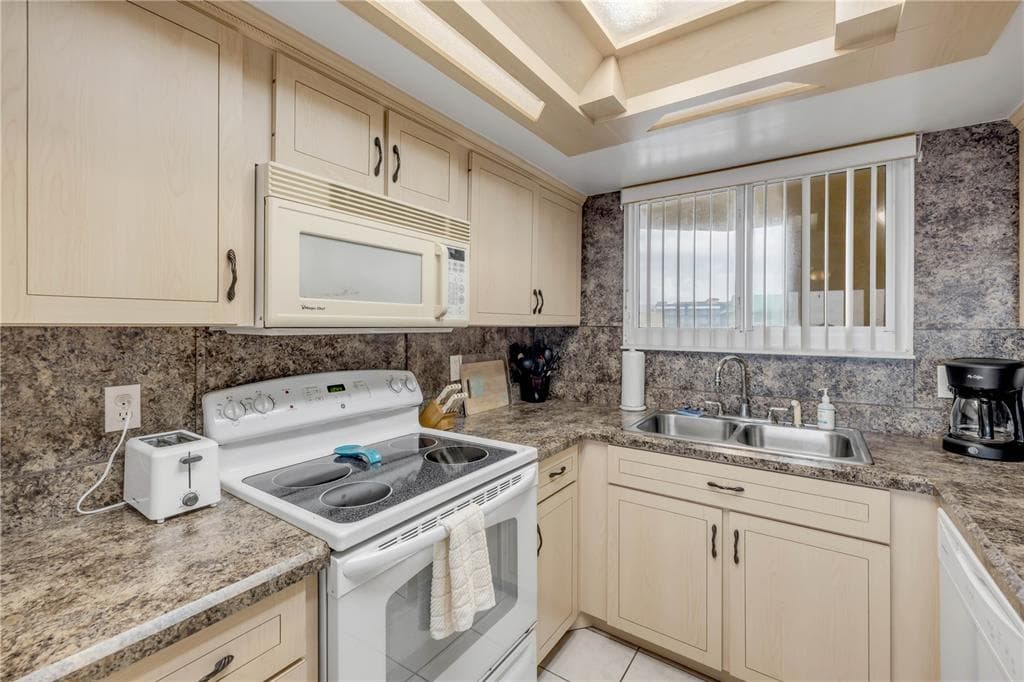 421 S ATLANTIC AVENUE 509 photo 16