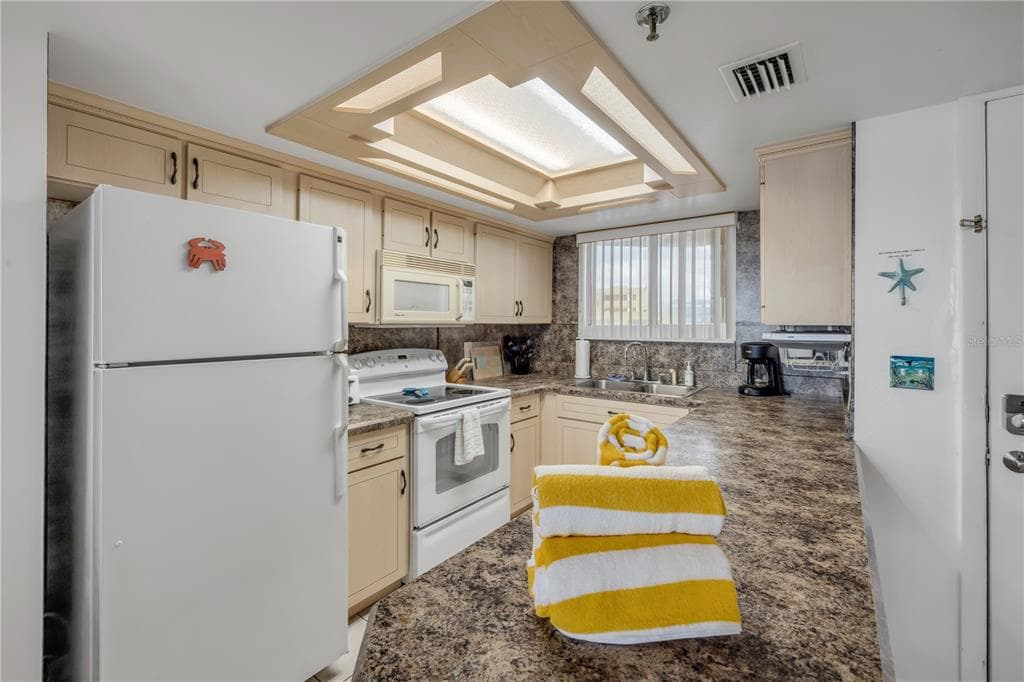 421 S ATLANTIC AVENUE 509 photo 12
