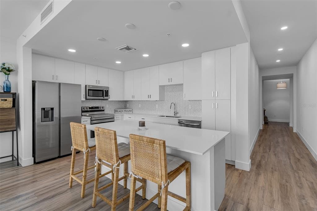 1703 N TAMIAMI TRAIL 211 photo 7