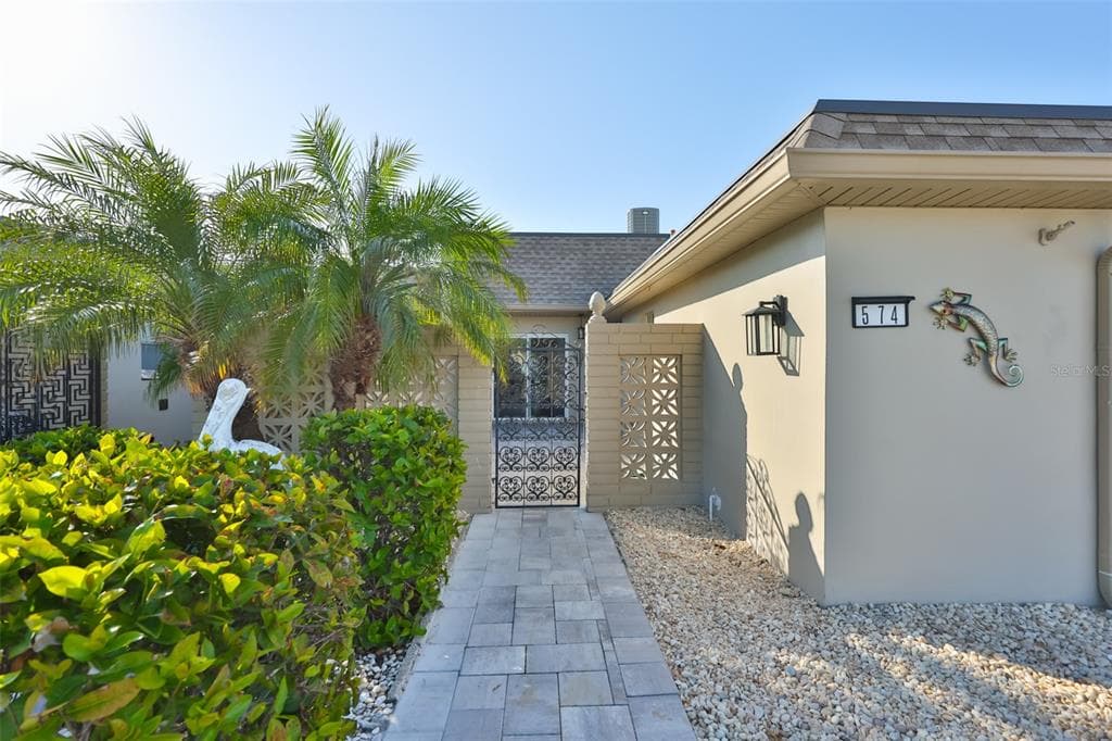 574 BOCA CIEGA POINT BOULEVARD N #2205 2
