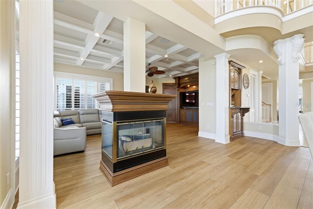 24 N PINE CIRCLE photo 17