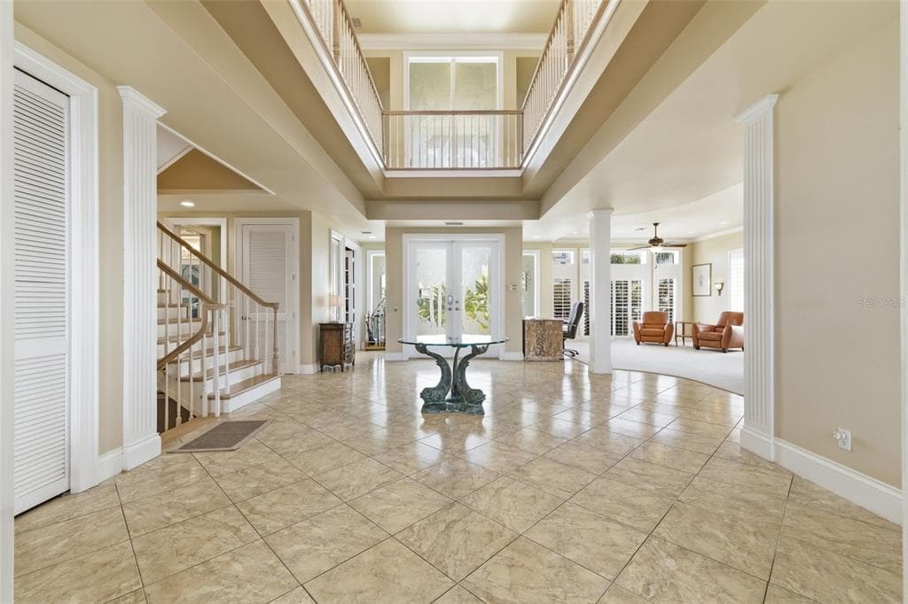 24 N PINE CIRCLE photo 9