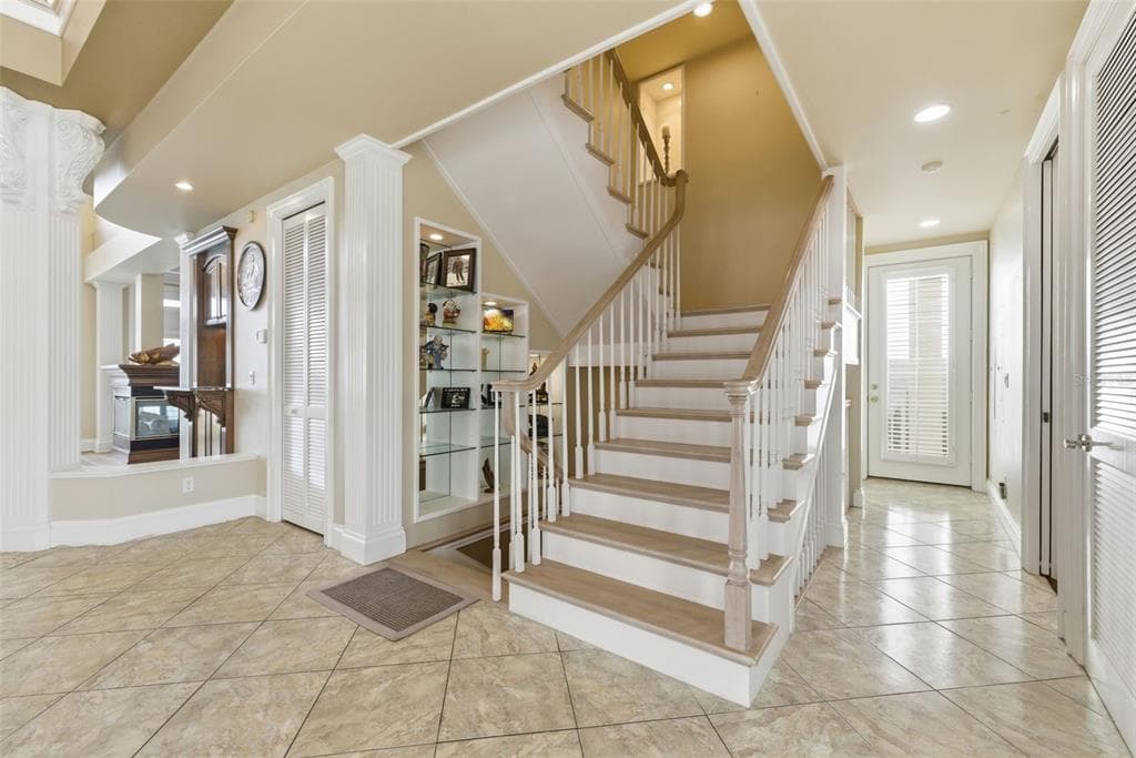 24 N PINE CIRCLE photo 10