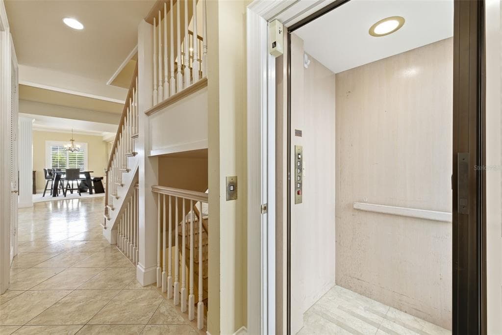 24 N PINE CIRCLE photo 11