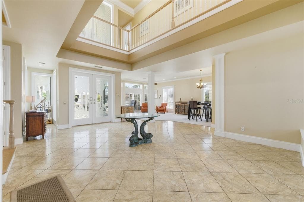 24 N PINE CIRCLE photo 8