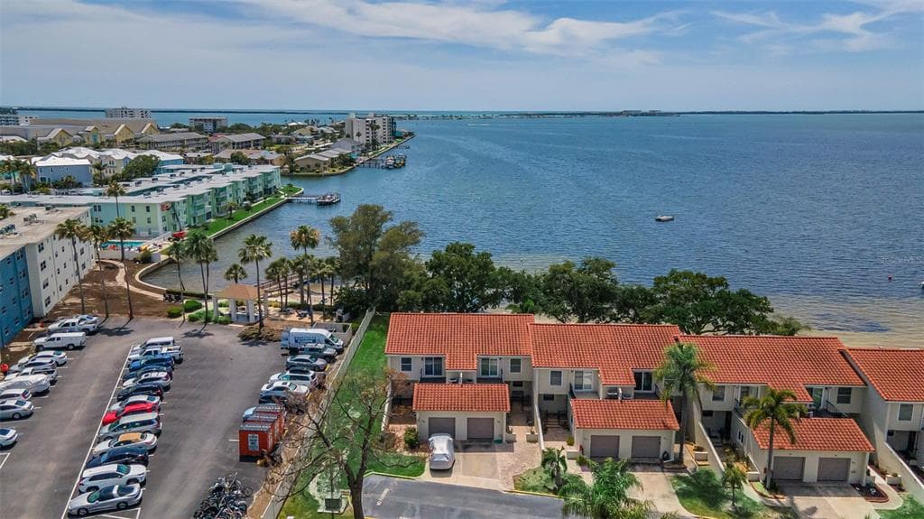 2700 BAYSHORE BOULEVARD 525 photo 2