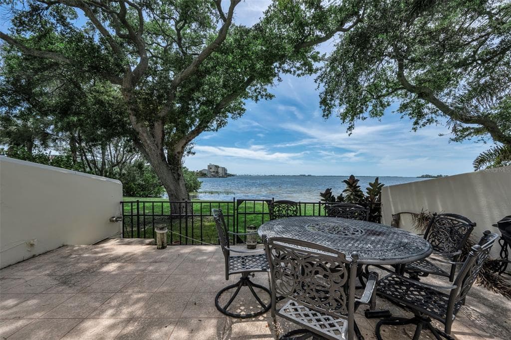 2700 BAYSHORE BOULEVARD 525 photo 9
