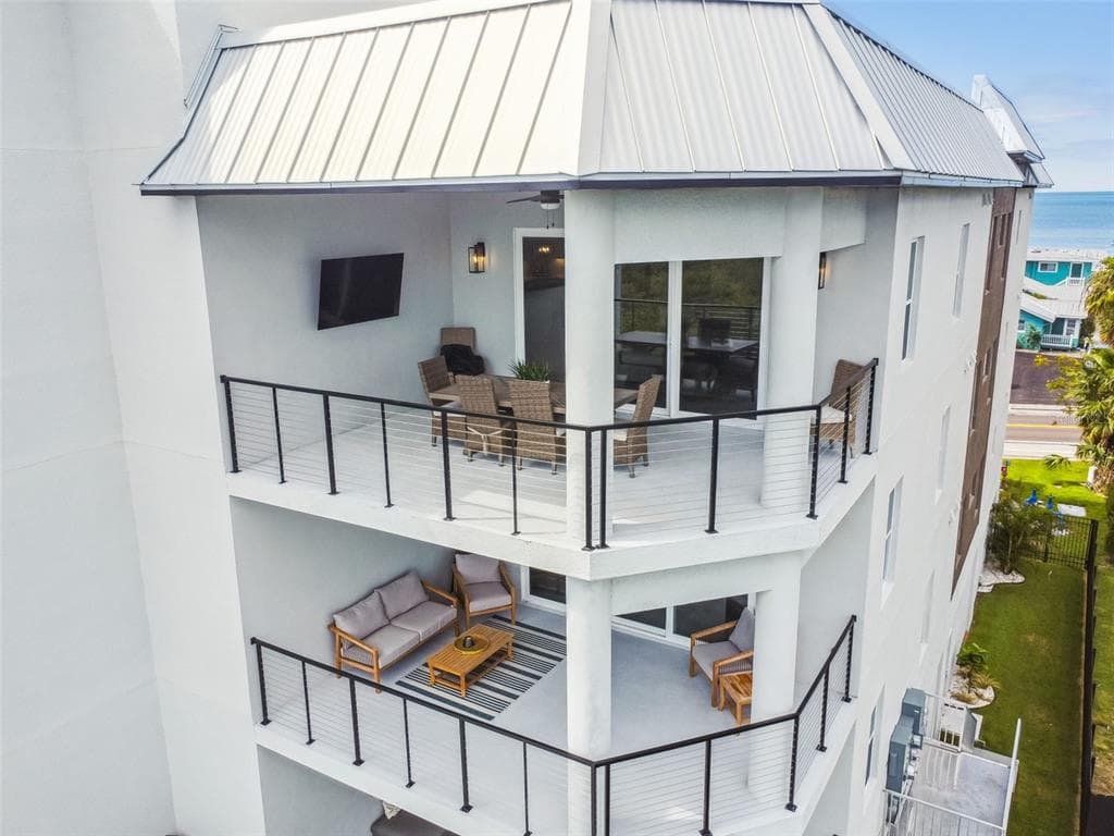 19505 GULF BOULEVARD #404 2