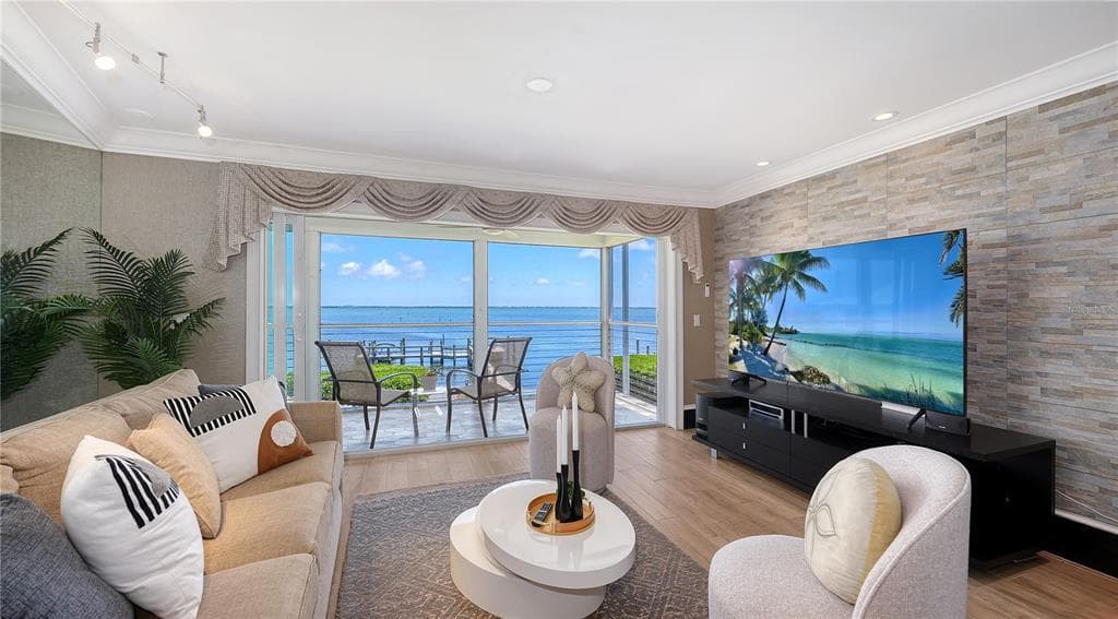 5320 GULF OF MEXICO DRIVE 101 photo 7