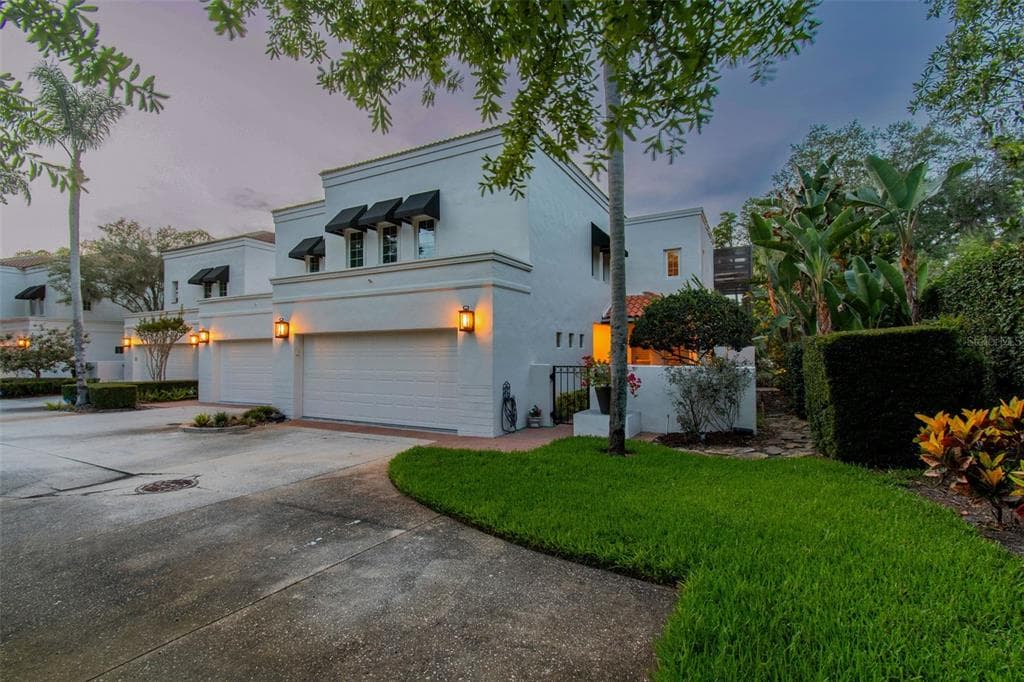 3133 LAKE ELLEN DRIVE #3133 4