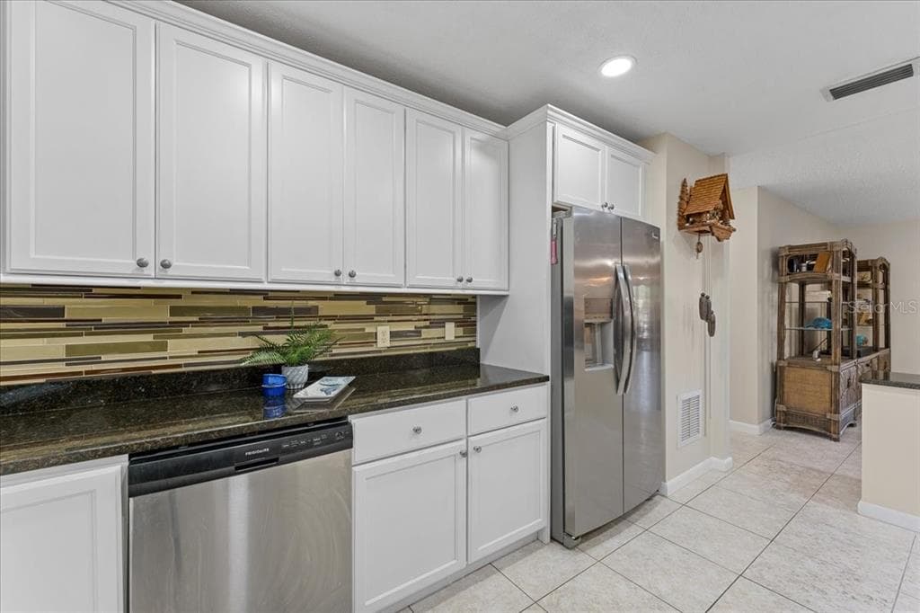 344 CROSSWINDS DRIVE photo 16