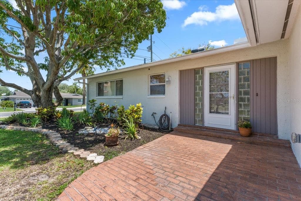 344 CROSSWINDS DRIVE 3