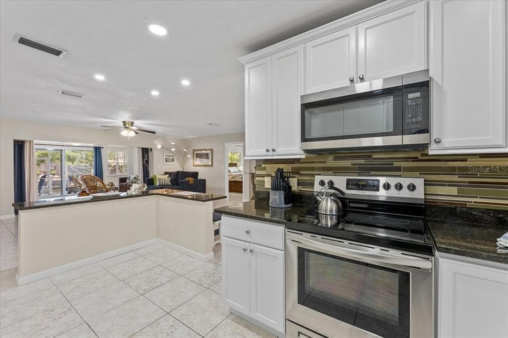 344 CROSSWINDS DRIVE photo 15