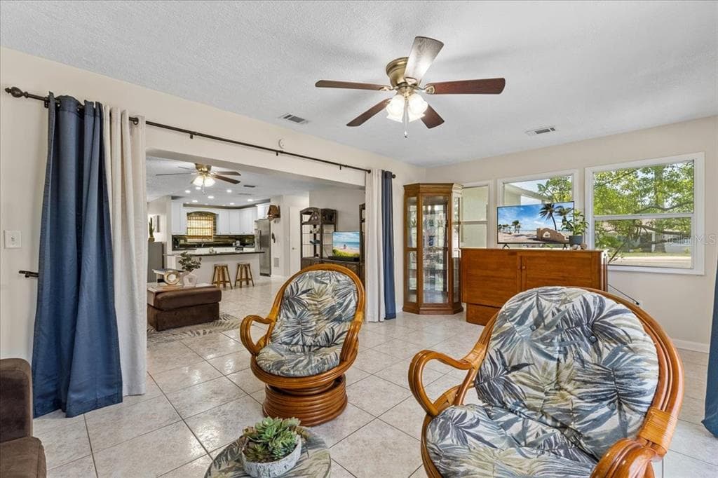 344 CROSSWINDS DRIVE photo 19
