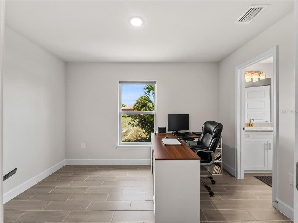 15712 ALDAMA CIRCLE photo 17