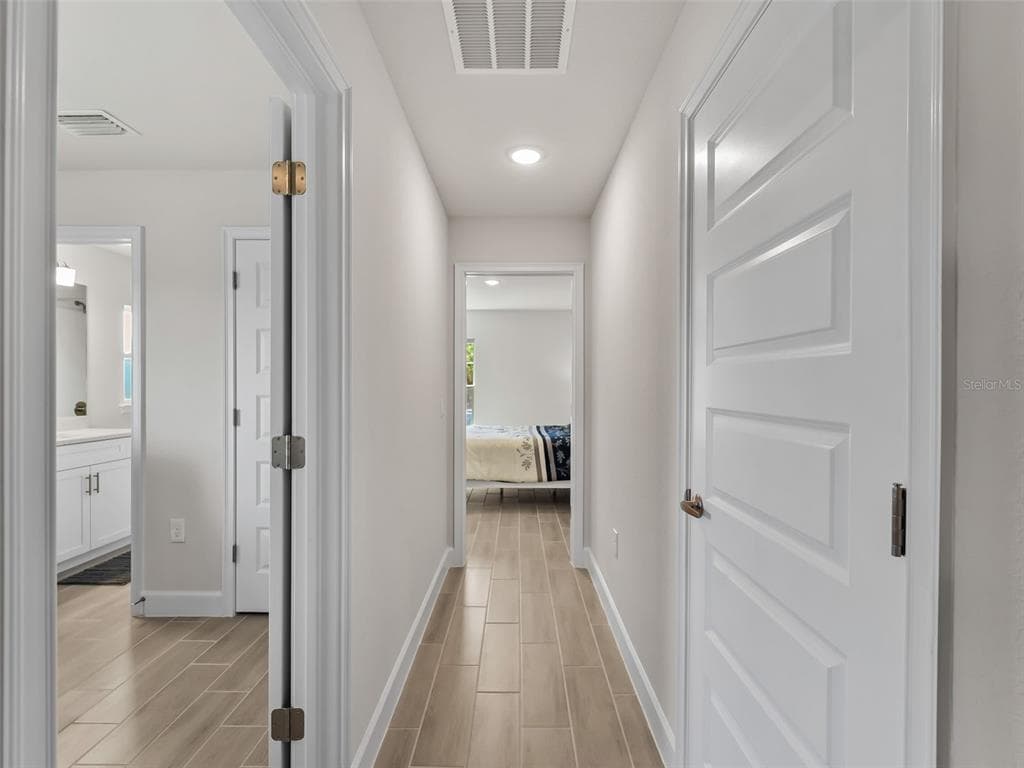 15712 ALDAMA CIRCLE photo 22