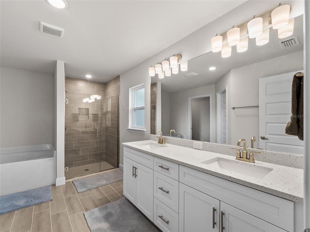 15712 ALDAMA CIRCLE photo 9