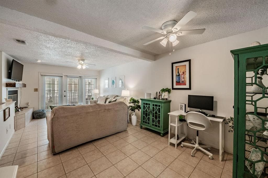17960 GULF BOULEVARD 121 photo 11
