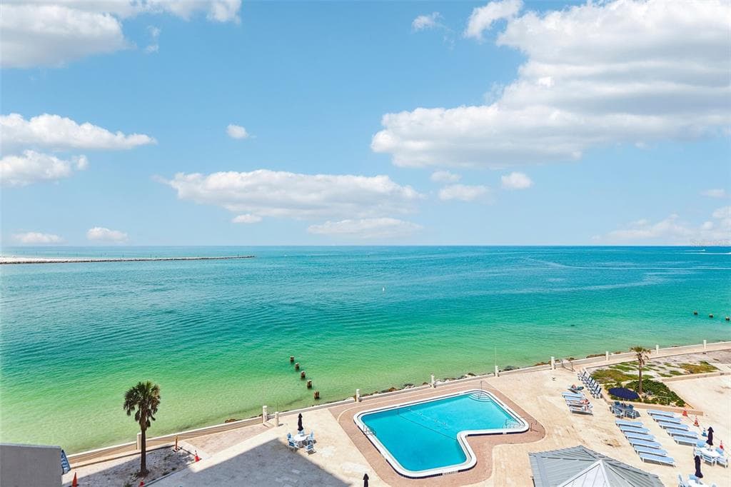 450 S GULFVIEW BOULEVARD 703 photo 4