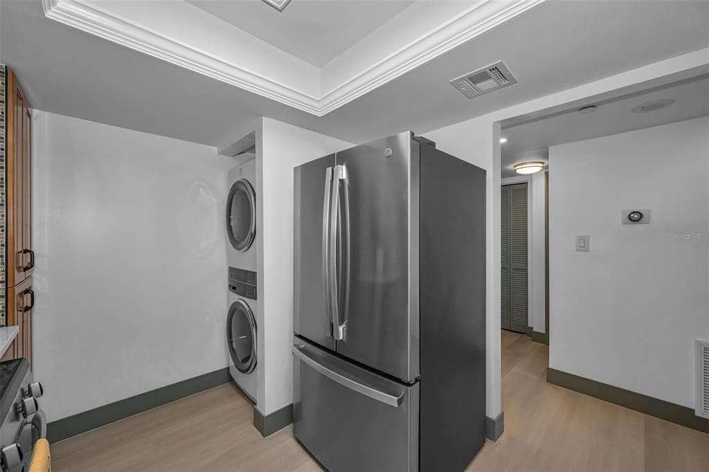 5400 PARK ST. NORTH 303 photo 17