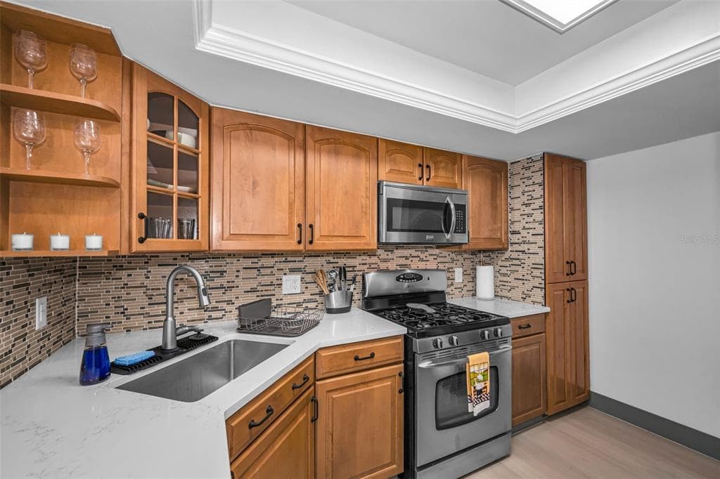 5400 PARK ST. NORTH 303 photo 16
