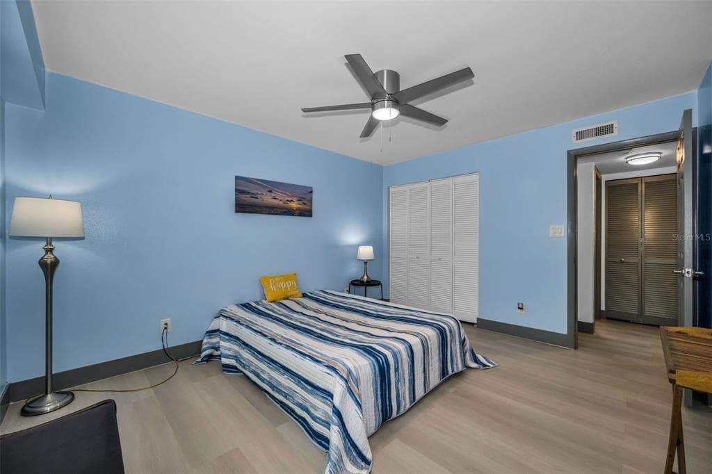 5400 PARK ST. NORTH 303 photo 21