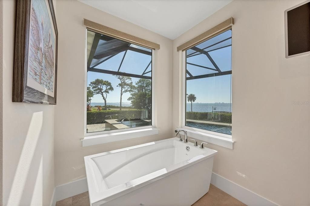 7927 LONGBAY BOULEVARD photo 24