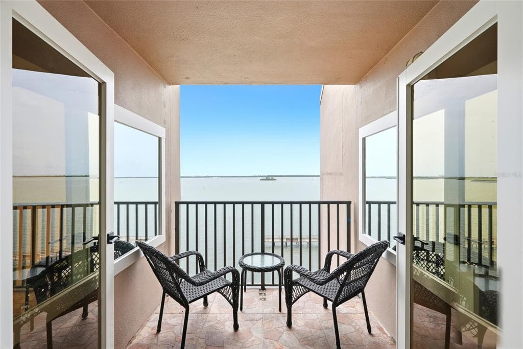 634 EDGEWATER DRIVE 844 photo 12