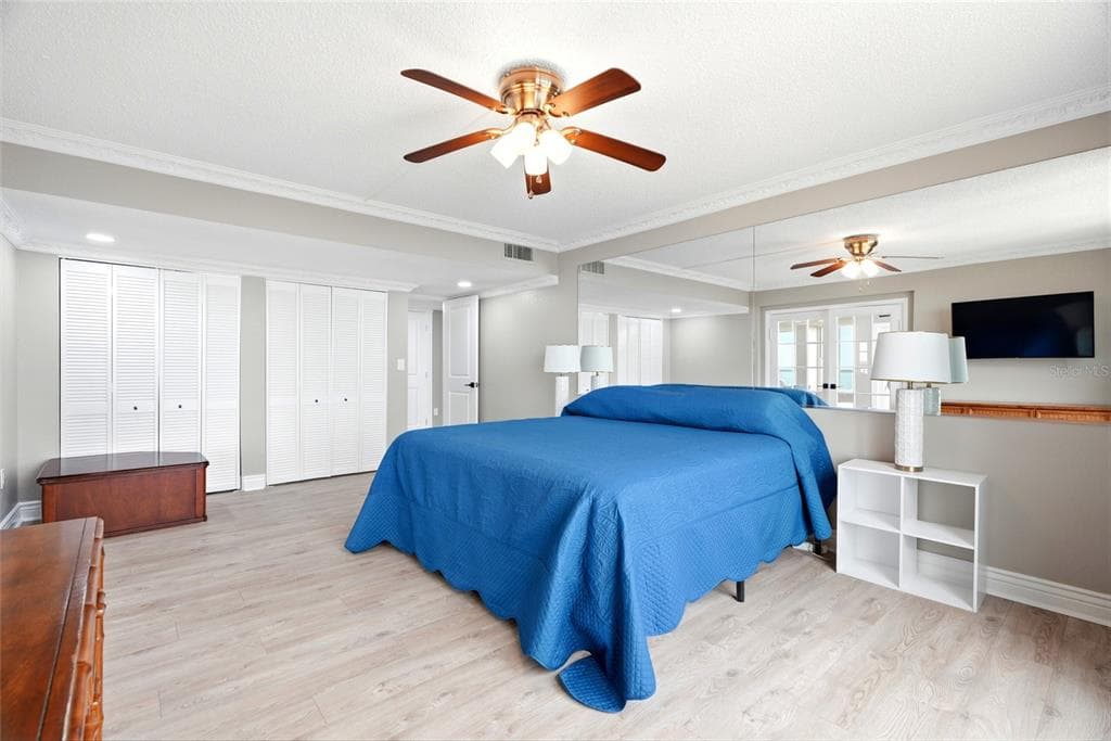 634 EDGEWATER DRIVE 844 photo 20
