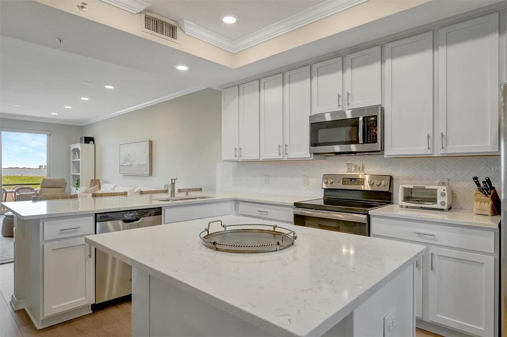 850 TIDEWATER SHORES LOOP 105 photo 6