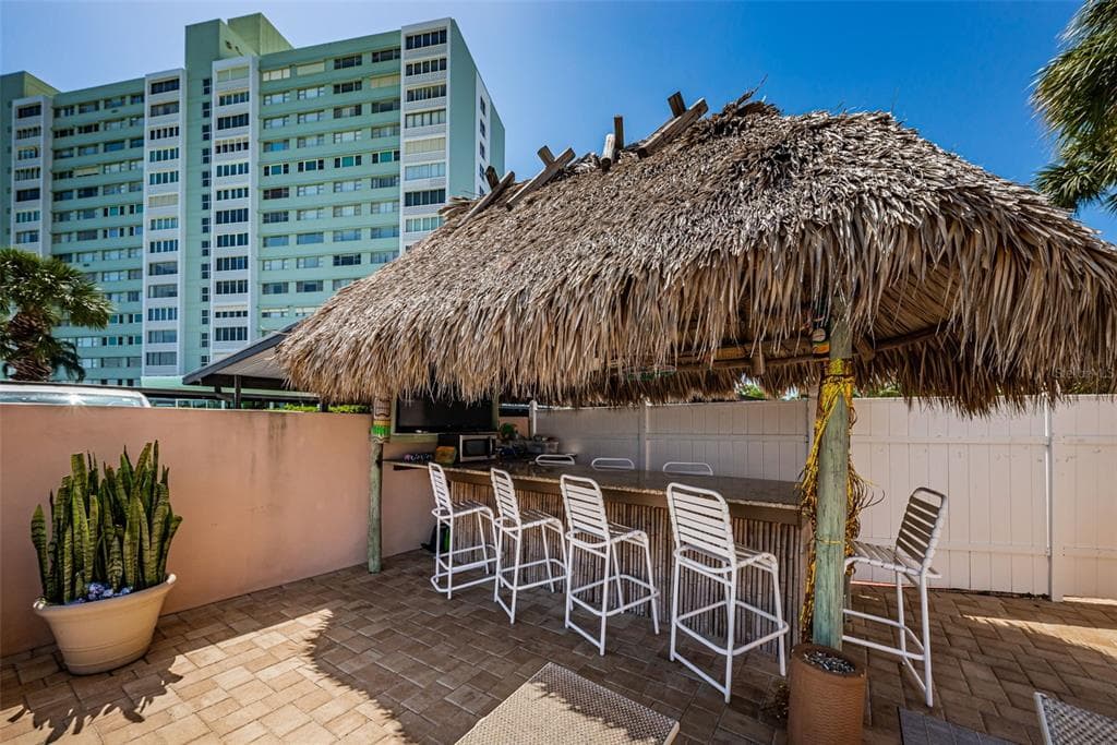 51 ISLAND WAY 306 photo 17