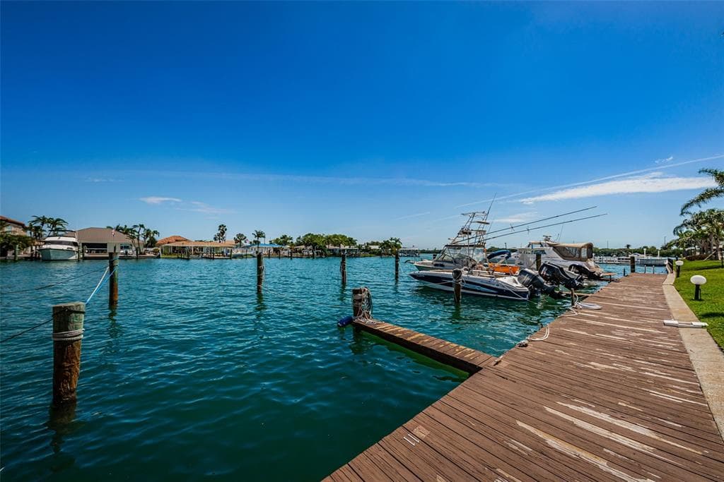 51 ISLAND WAY 306 photo 24