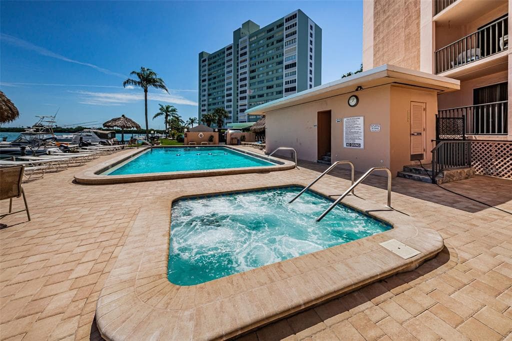 51 ISLAND WAY 306 photo 15