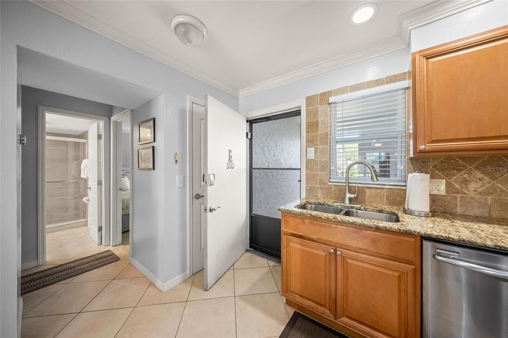 5619 MIDNIGHT PASS ROAD 503 photo 3