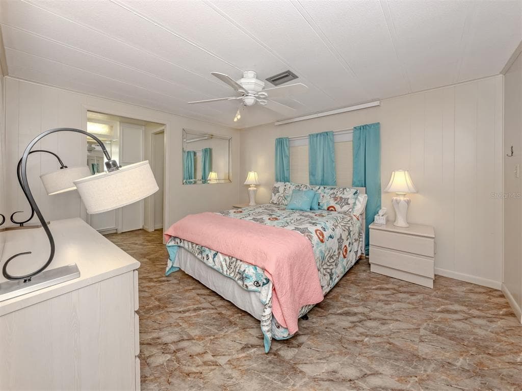 132 MARTINIQUE ROAD photo 15