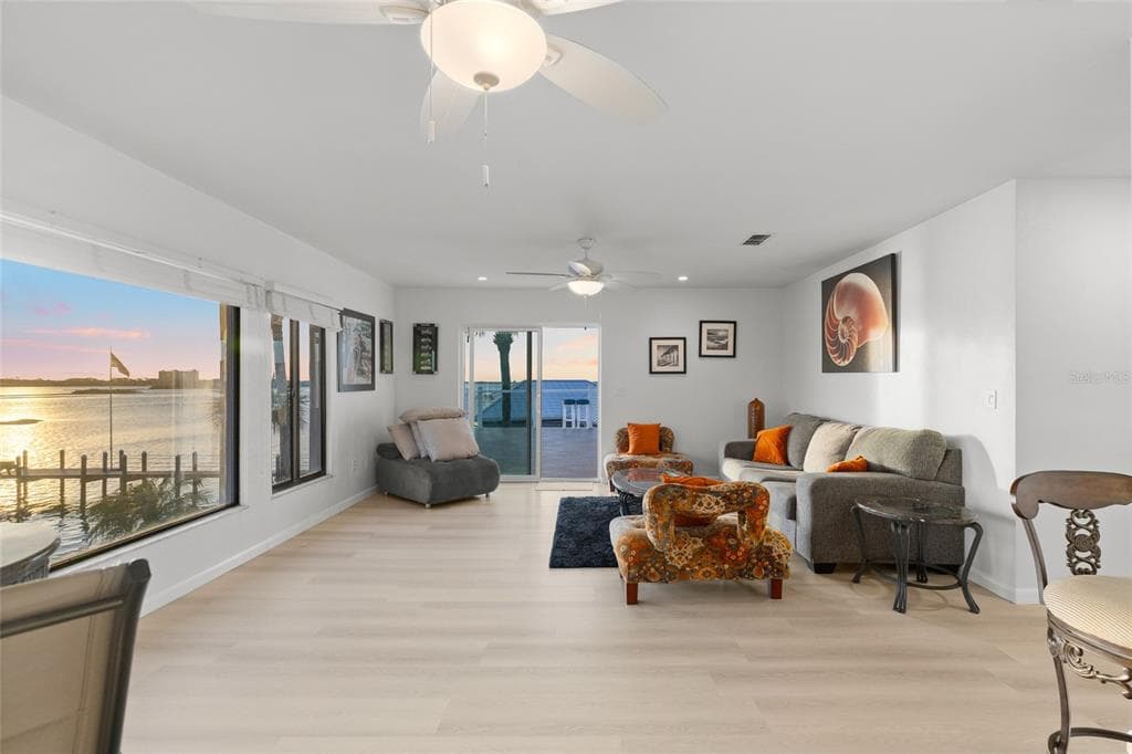 122 CORAL WAY photo 9