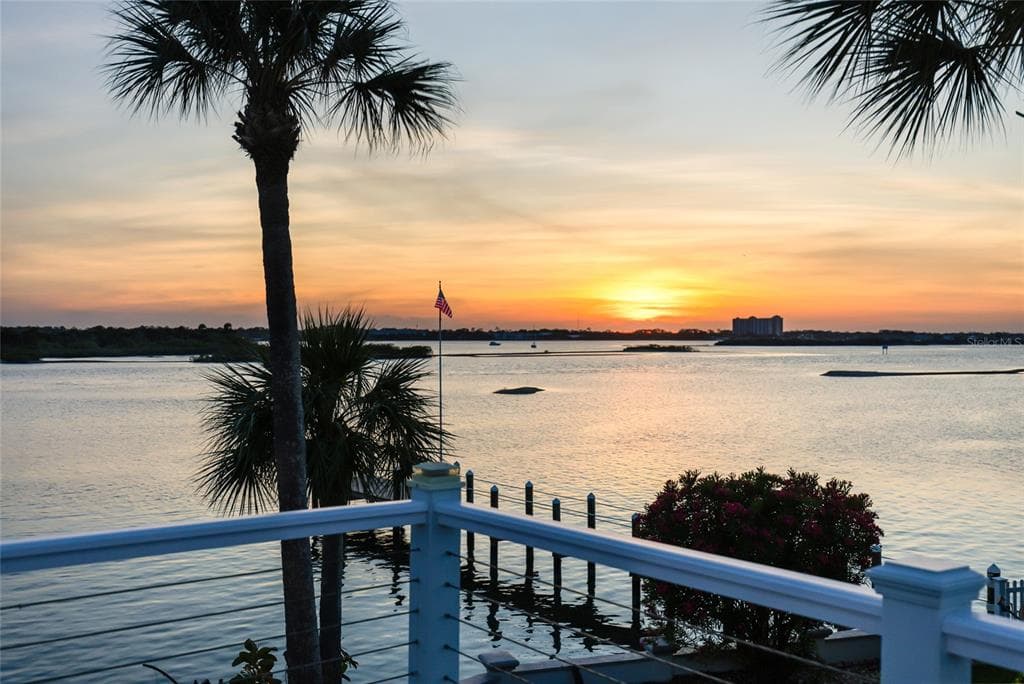 122 CORAL WAY 4