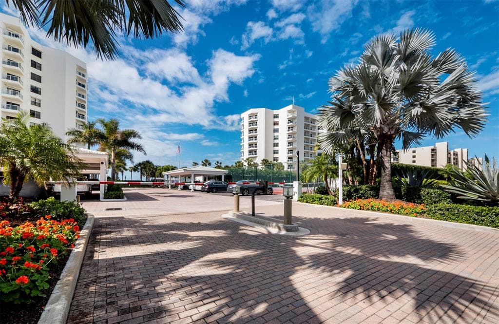 1050 LONGBOAT CLUB ROAD 903 photo 2