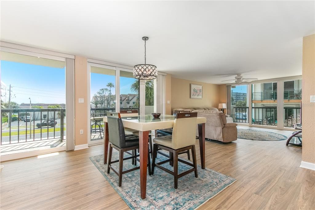 400 ISLAND WAY 212 photo 6