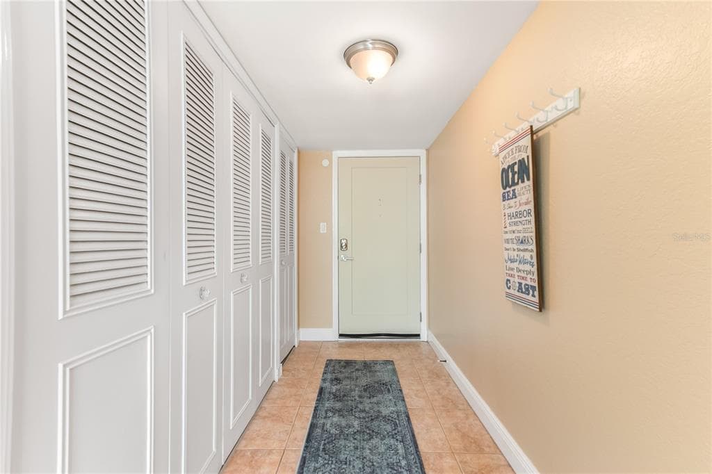 400 ISLAND WAY 212 photo 5