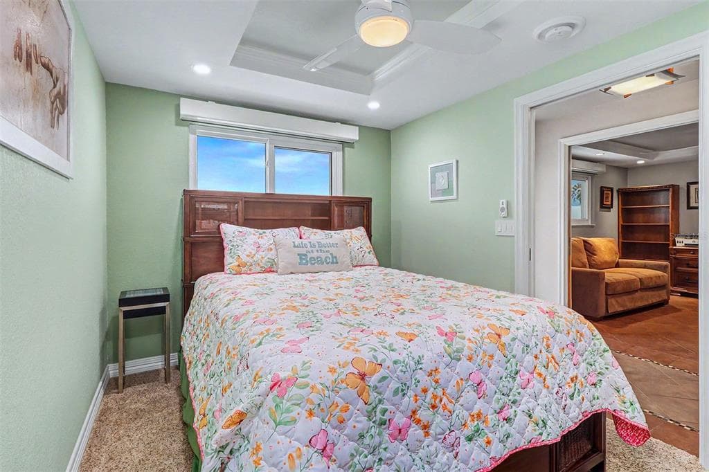 2504 GULF BOULEVARD 304 photo 23
